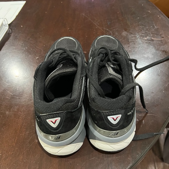 1-990v New balance tennis shoes - Picture 5 of 6